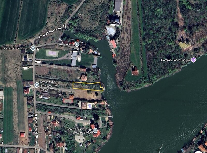 Snagov  teren rar pe lac Snagov  2.000 mp  ponton + garaj barca - autorizatie